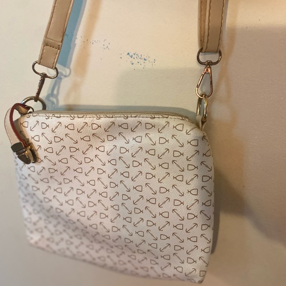 GUC two for one purse bundle - Picture 4 of 11